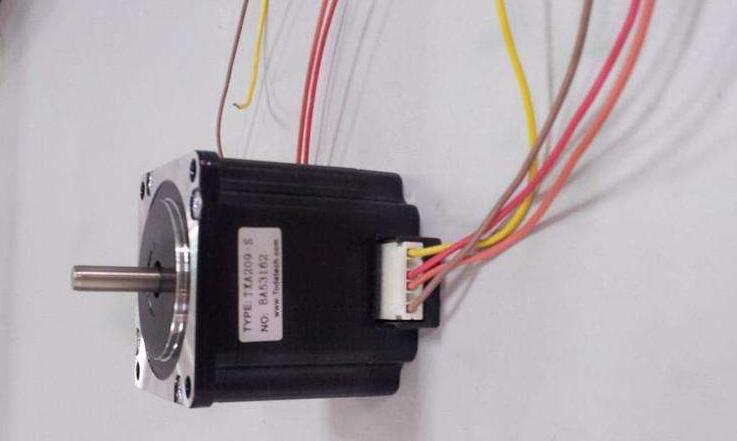 [步進電機驅動器]步進電機驅動器可以通過單片機控制脈沖信號帶嗎？